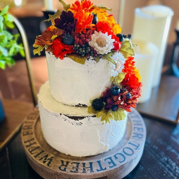 Floral Two-Tier Cake Decor